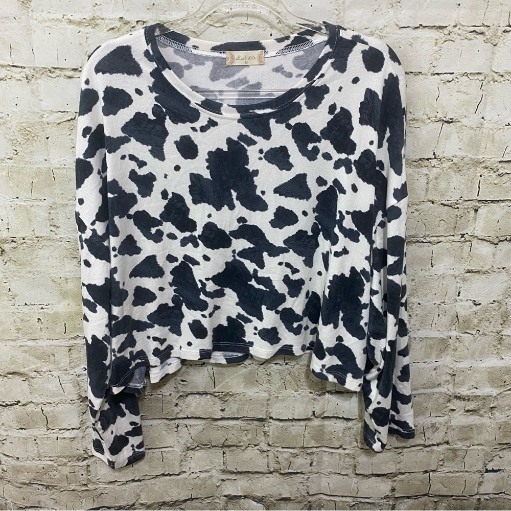 Altar'd State Black & White Cowprint Long Sleeve Crop Top